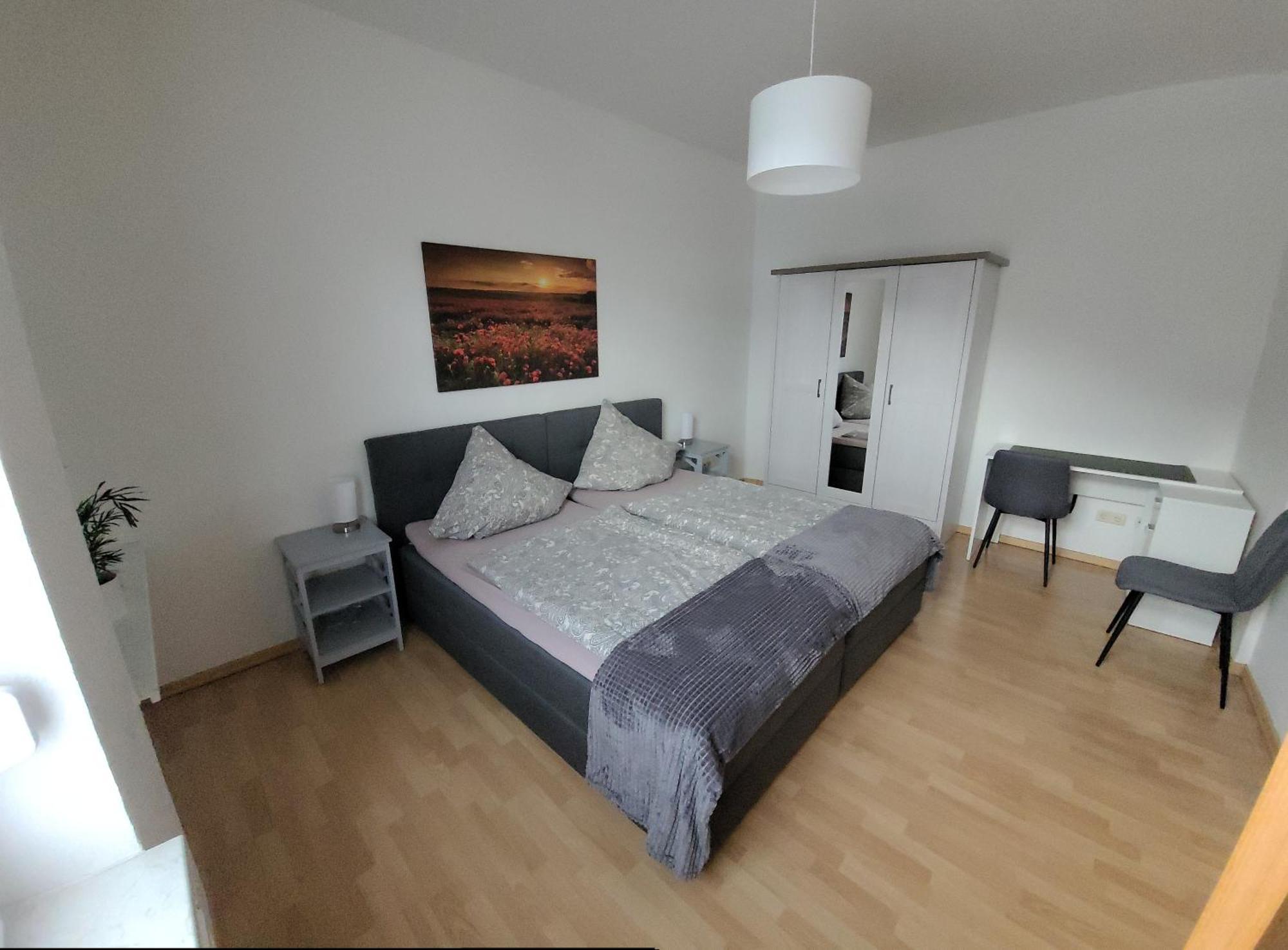 Wohnung In Oberhausen: Zentral & Ruhig, Eigener Eingang Oberhausen  Esterno foto